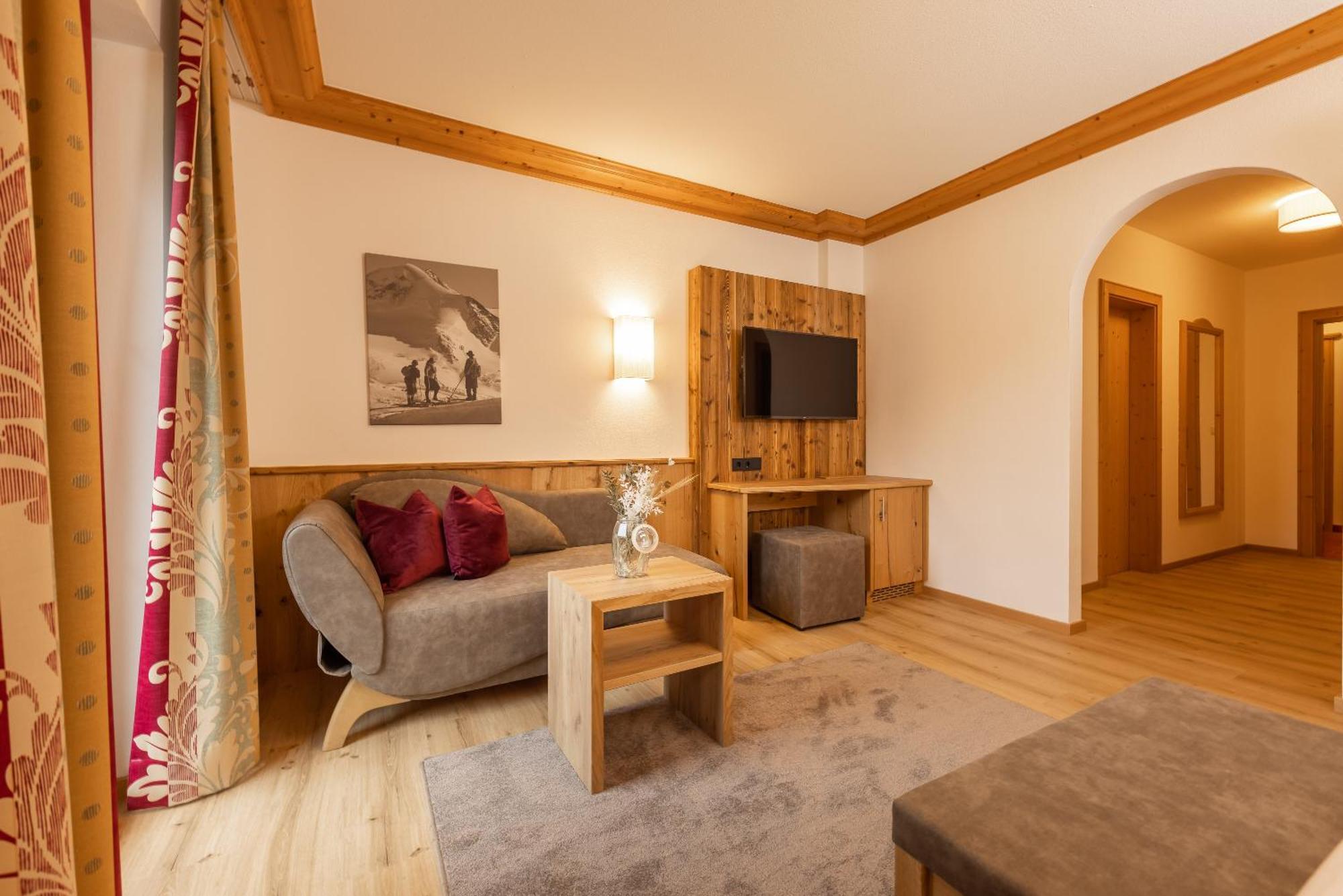 Aktiv & Vitalhotel Bergcristall Neustift im Stubaital Exterior photo